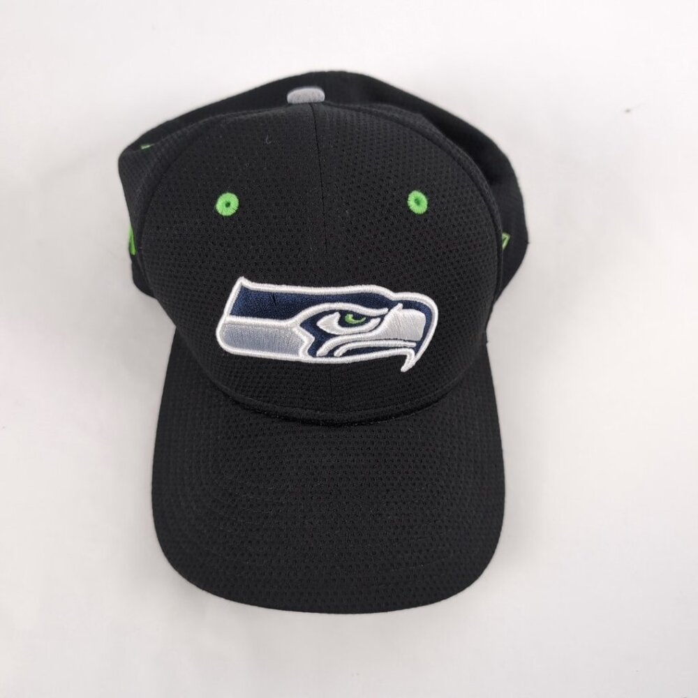 NFL Seattle Seahawks NEW ERA Black Cap Embroidered, Small/Medium